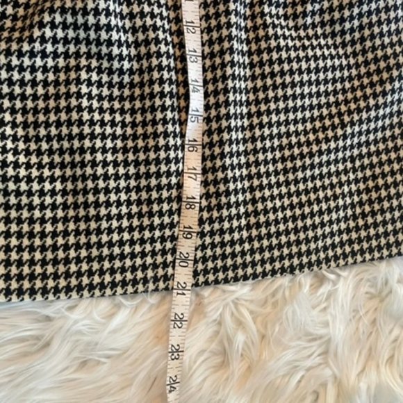 Vintage 1980s Valentino Studio Houndstooth Lambswool Skirt – Size 42 / 6 - Picture 3 of 6